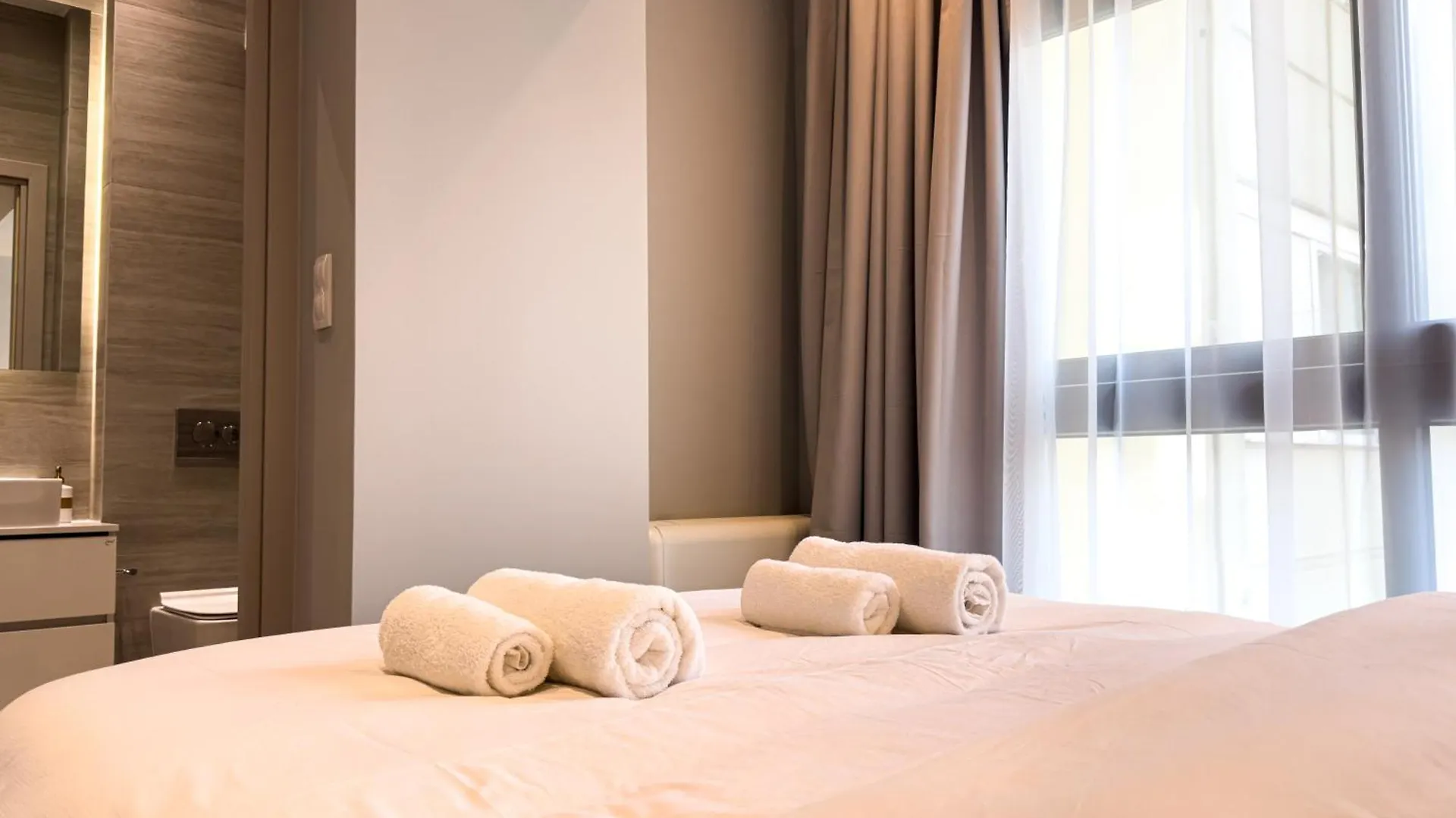 Villa 8 By Proliving Hospitality Thessaloniki Apartment