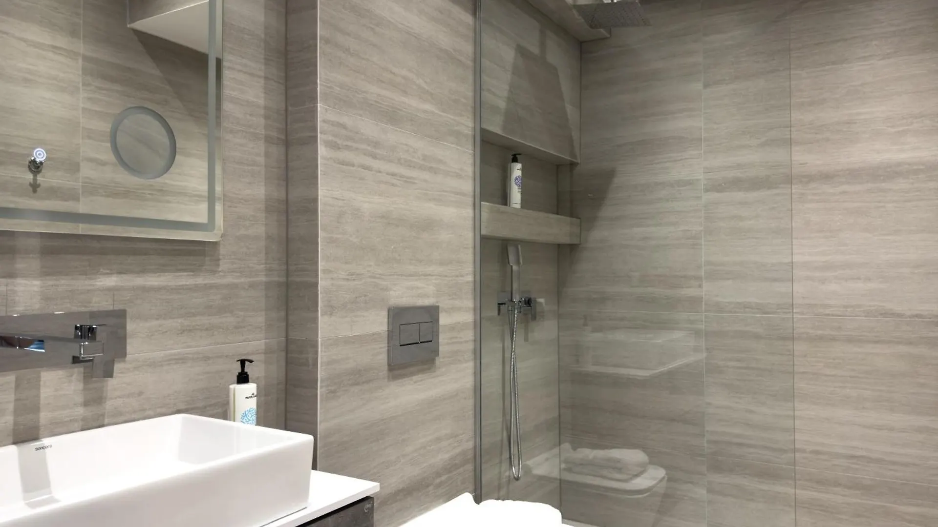 Villa 8 By Proliving Hospitality Thessaloniki Apartment
